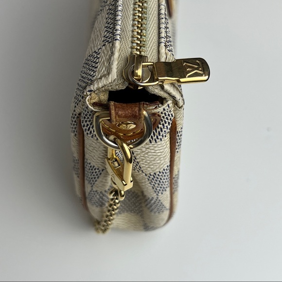 ❌SOLD❌Louis Vuitton Damier Azur Eva Crossbody Clutch - Picture 9 of 10